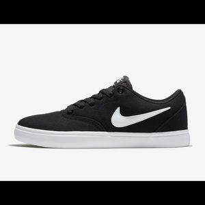 Nike Women’s SB Check Solar Canvas Shoe